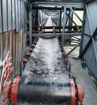 山東皮帶輸送機(jī)檢修走廊.jpg